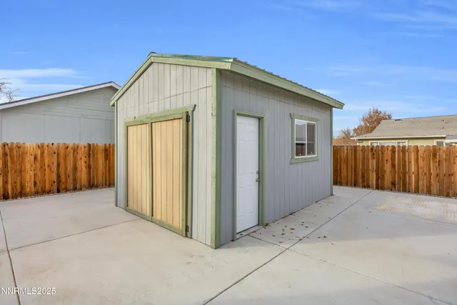 $385,000 | 812 F Street, Fernley, NV 89408