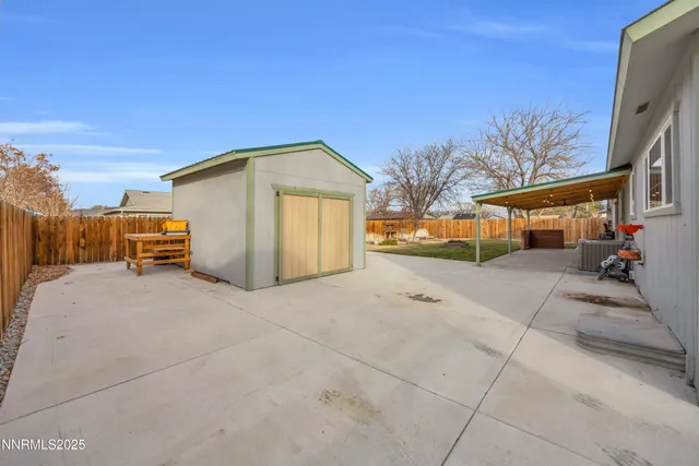 $385,000 | 812 F Street, Fernley, NV 89408