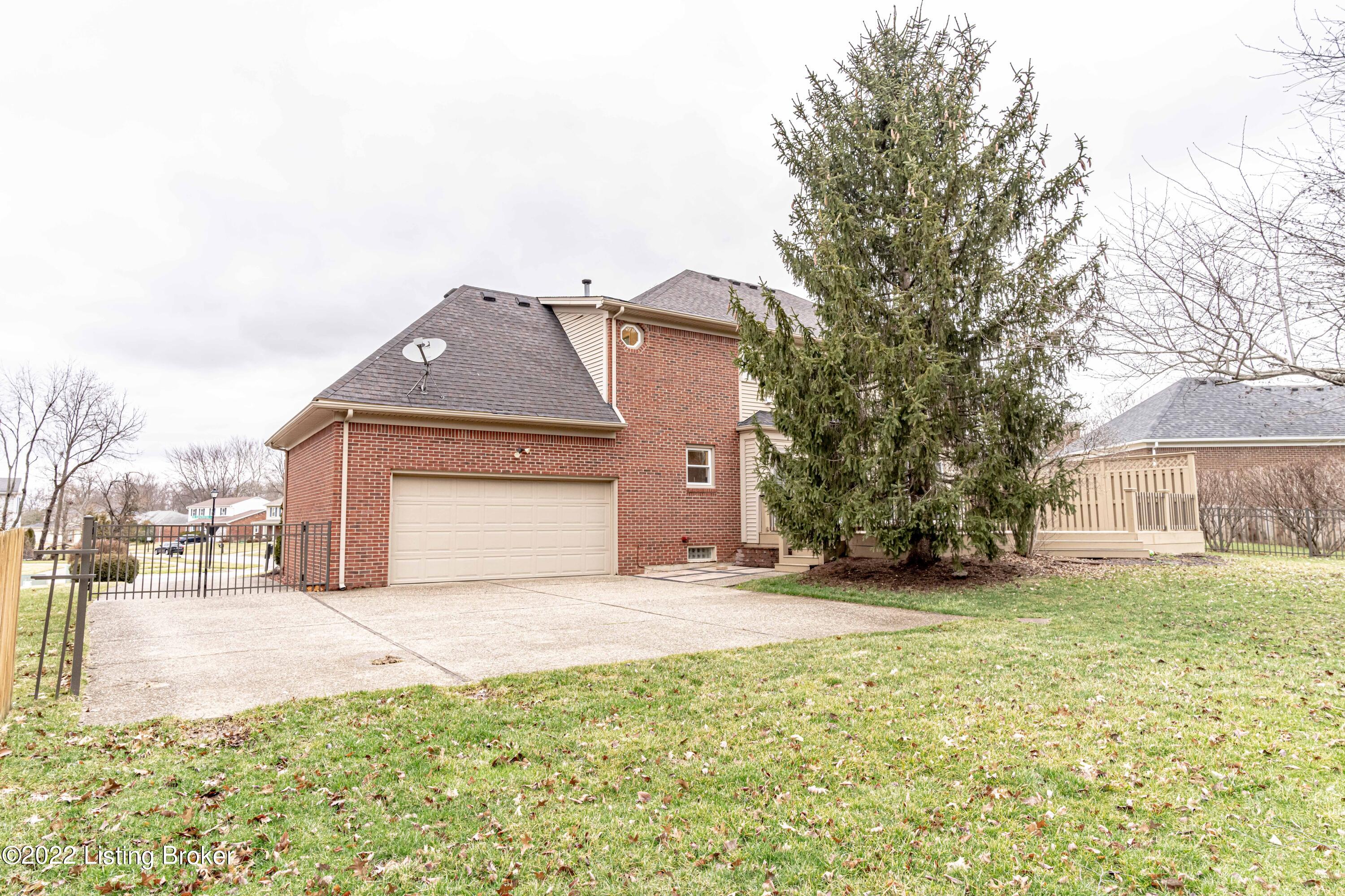10529 Edgewater Road Louisville, KY 40223 - Photo 48 of 55 DSC00115