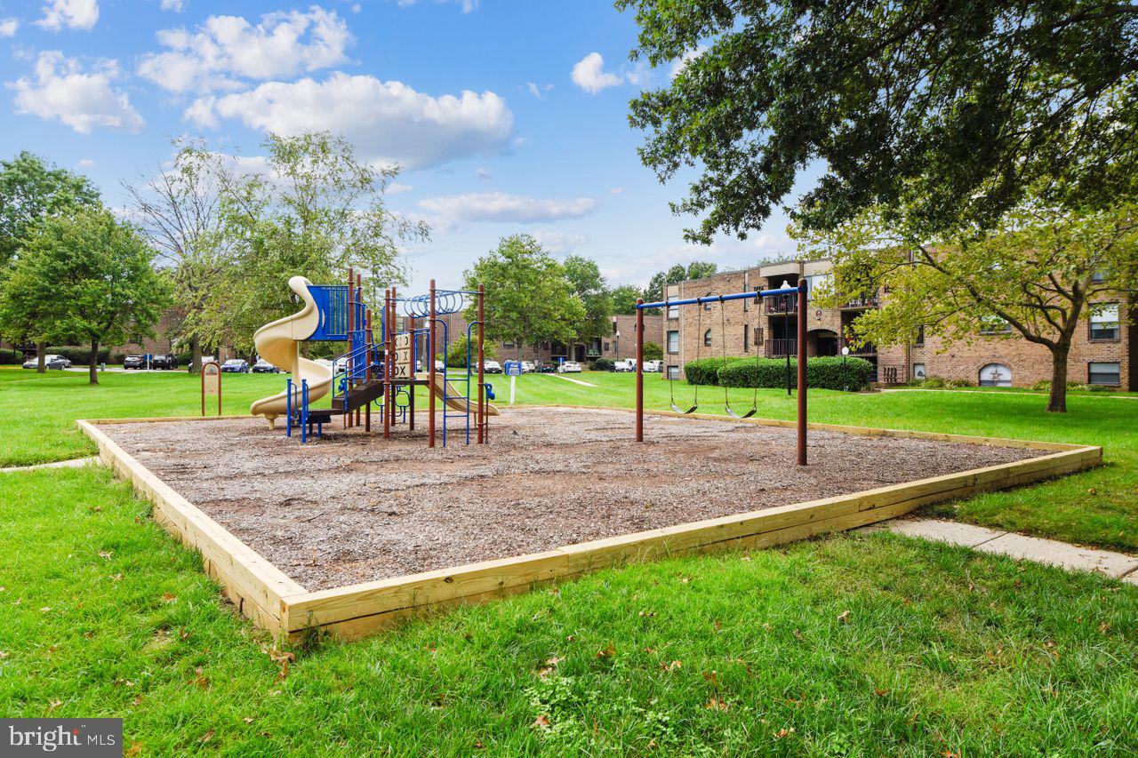 142 Georgetown Road, Unit 12 Annapolis, MD 21403 - Photo 8 of 52 Community Playgrounds