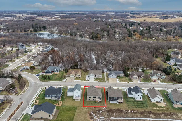 $589,000 | 704 River Ridge Drive, Waterford, WI 53185