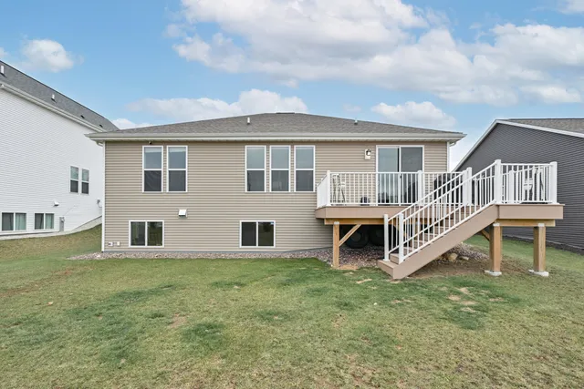 $589,000 | 704 River Ridge Drive, Waterford, WI 53185