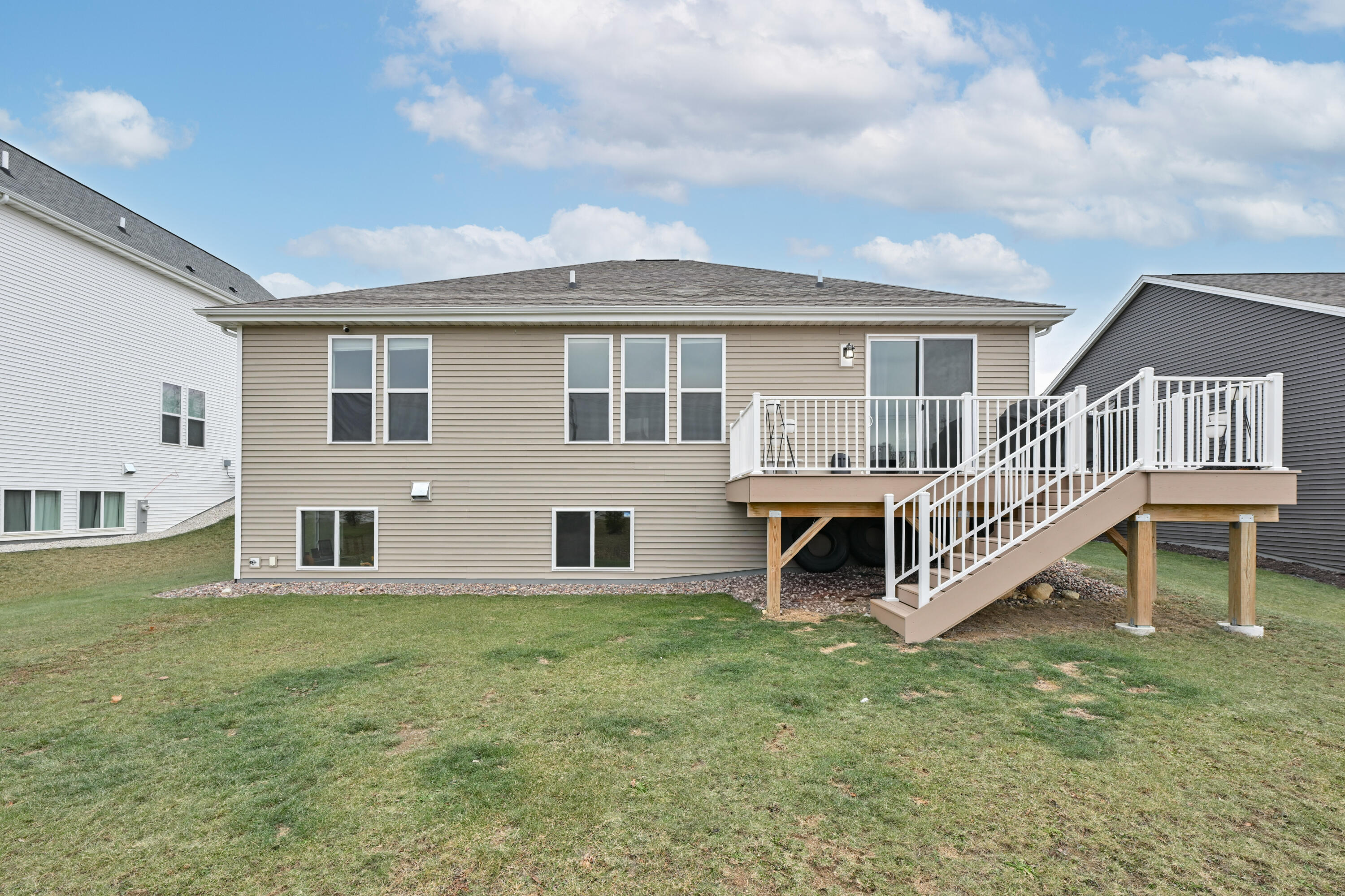 704 River Ridge Drive Waterford, WI 53185 - Photo 32 of 35 DSC_2 (2)