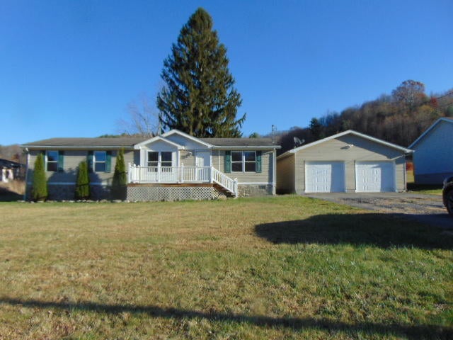 139 Joe Cooper Farm Road White Oak, WV 25989 - Photo 2 of 14 Gallery Image 2