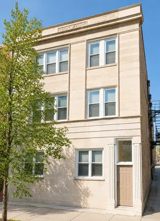 $2,200 | 712 South Aberdeen Street, Unit 1F, Chicago, IL 60607