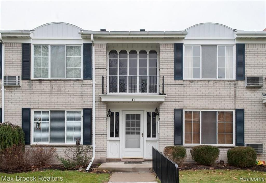 100 West Hickory Grove Road, Unit 4 Bloomfield Hills, MI 48304 - Photo 1 of 11