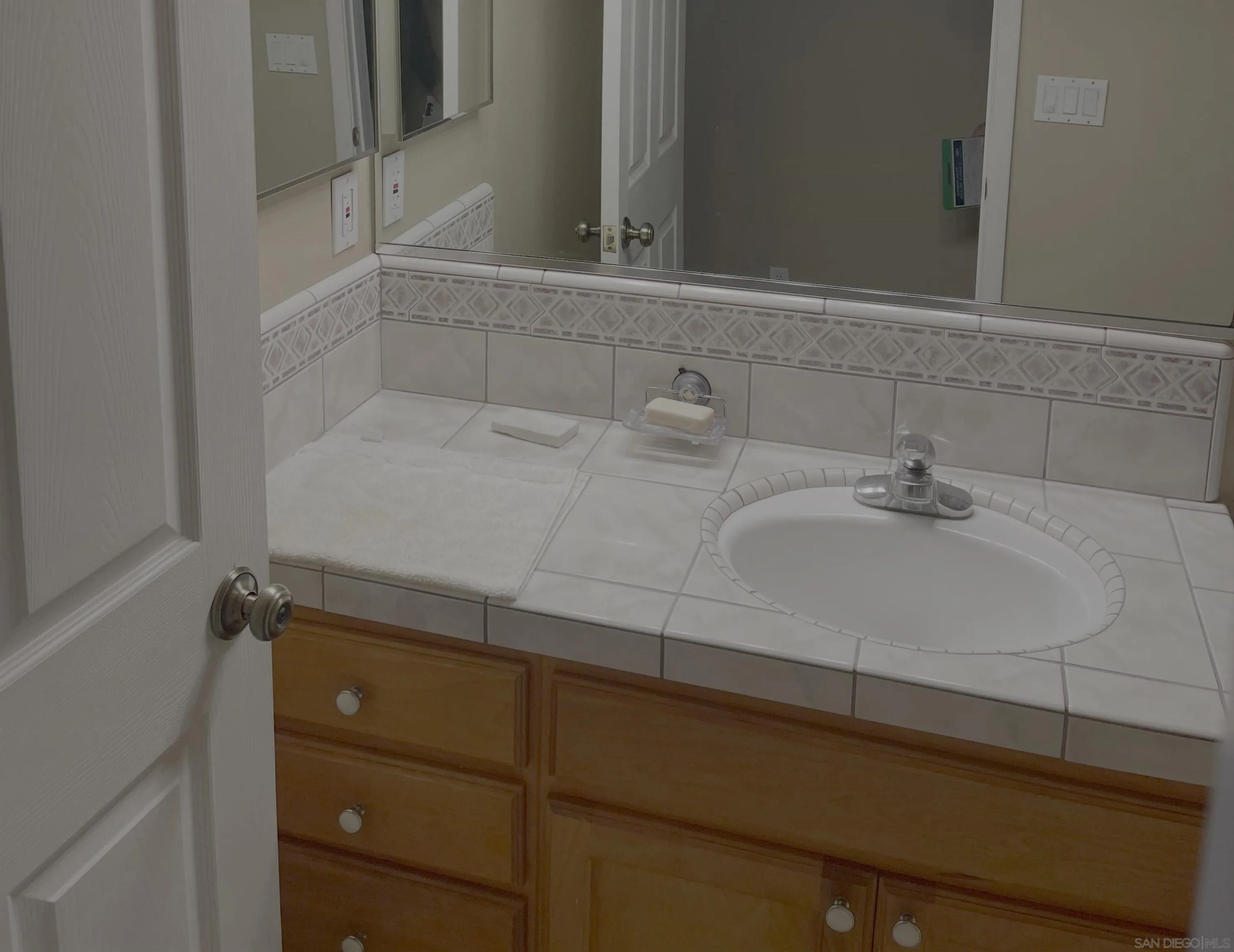 32906 Rincon Rancho Road Pauma Valley, CA 92061 - Photo 7 of 15 a close view of sink