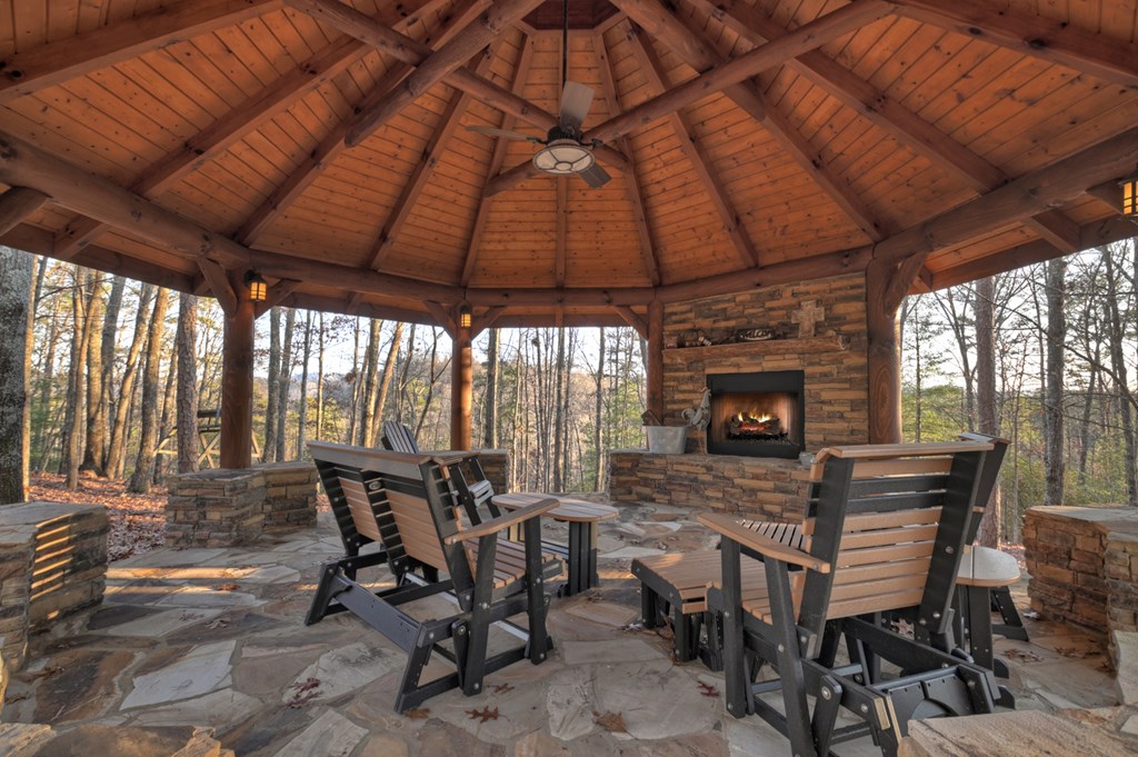 2220 Mountain Tops Road Blue Ridge, GA 30513 - Photo 15 of 79 Gallery Image 15