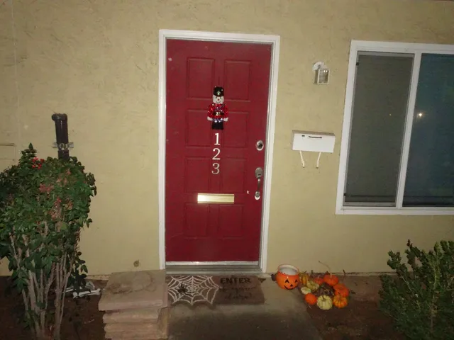 $319,000 | 728 West Lincoln Avenue, Unit 123, Woodland, CA 95695