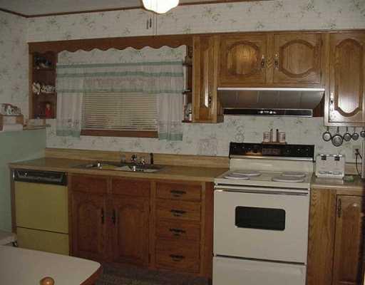 89 Dixon Road Clymer, PA 15728 - Photo 2 of 6 Kitchen.