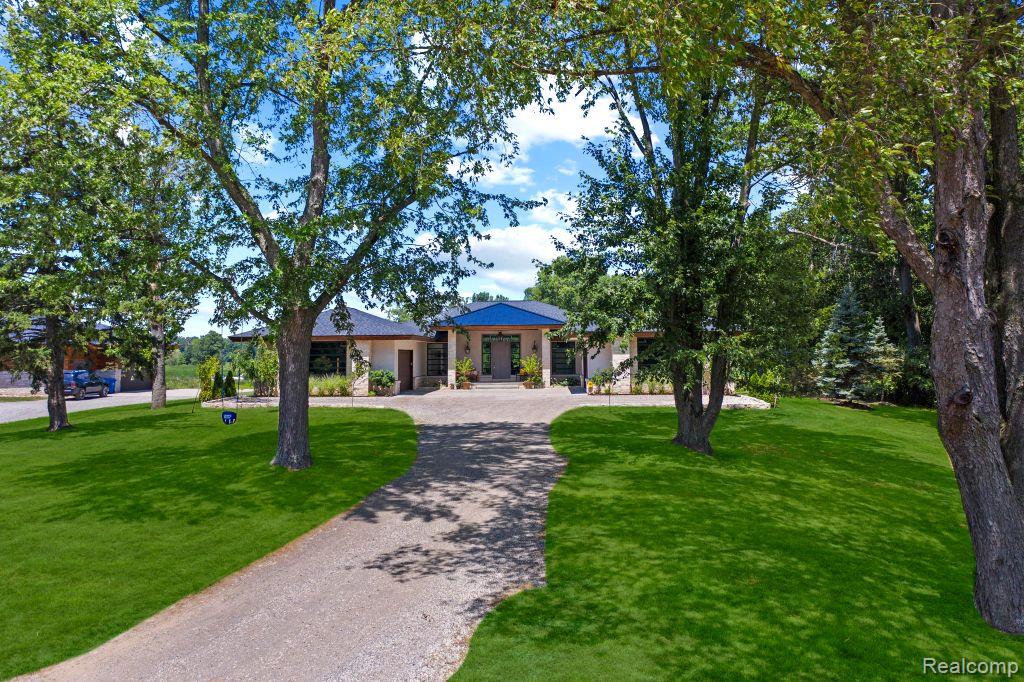 5270 Coomer Road Waterford, MI 48327 - Photo 22 of 92 Gallery Image 22