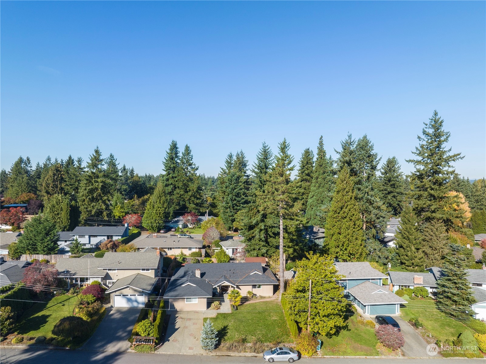 Undisclosed Address Bellevue, WA 98008 - Photo 25 of 28
