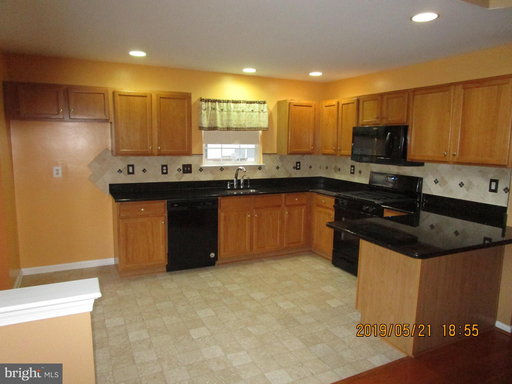 141 Raintree Crossing Hatfield, PA 19440 - Photo 13 of 38 Kitchen with Breakfast Bar