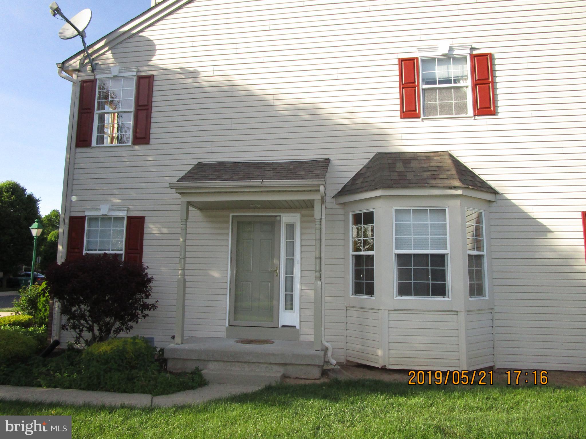 141 Raintree Crossing Hatfield, PA 19440 - Photo 4 of 38 Exterior Side Main Entrance