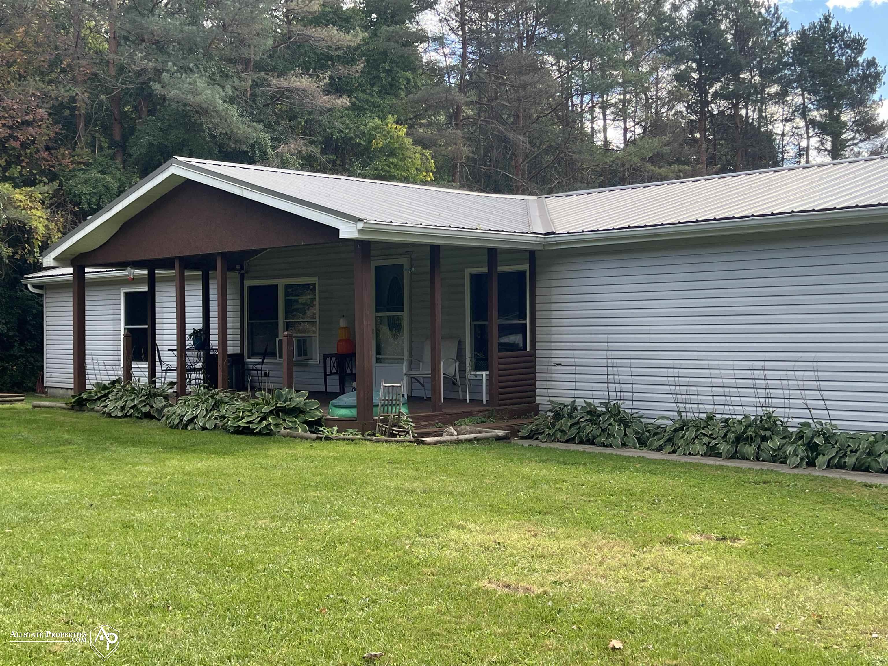 5440 East Coldwater Road Flint, MI 48506 - Photo 35 of 37 50157791-3cc318a1-dd3d-4150-b1ba-3b87c1ff852c.JPG