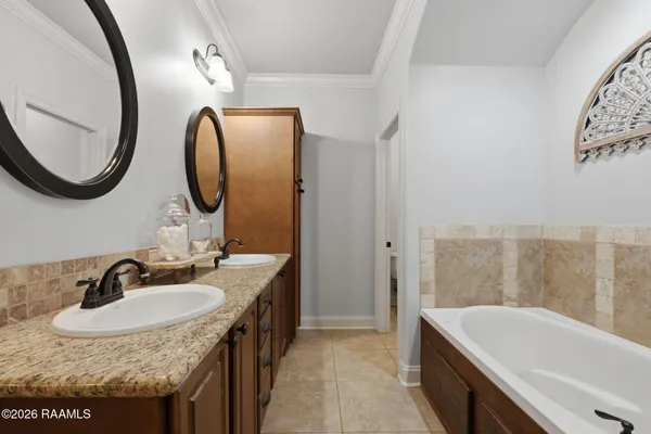 $240,000 | 301 Tealbrooke Drive, Scott, LA 70583