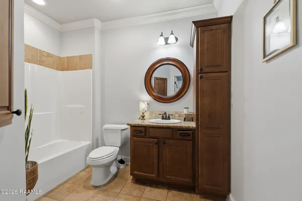 $240,000 | 301 Tealbrooke Drive, Scott, LA 70583