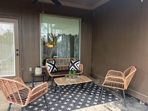 $240,000 | 301 Tealbrooke Drive, Scott, LA 70583