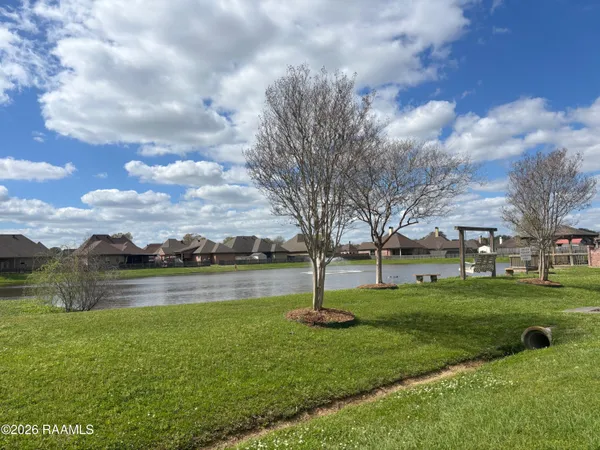 $240,000 | 301 Tealbrooke Drive, Scott, LA 70583