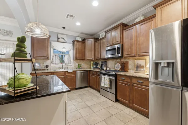 $240,000 | 301 Tealbrooke Drive, Scott, LA 70583