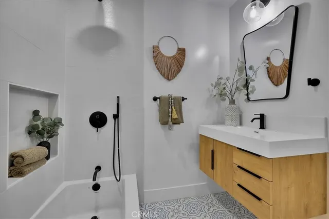 $1,349,900 | 3738 Gondar Avenue, Long Beach, CA 90808