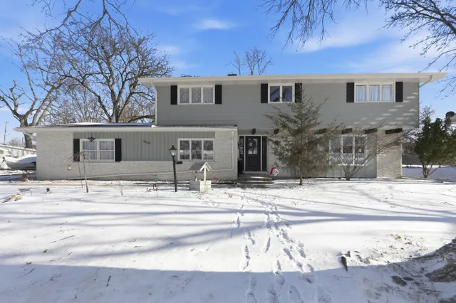 $300,000 | 5626 Dartmouth Drive, Fort Wayne, IN 46825