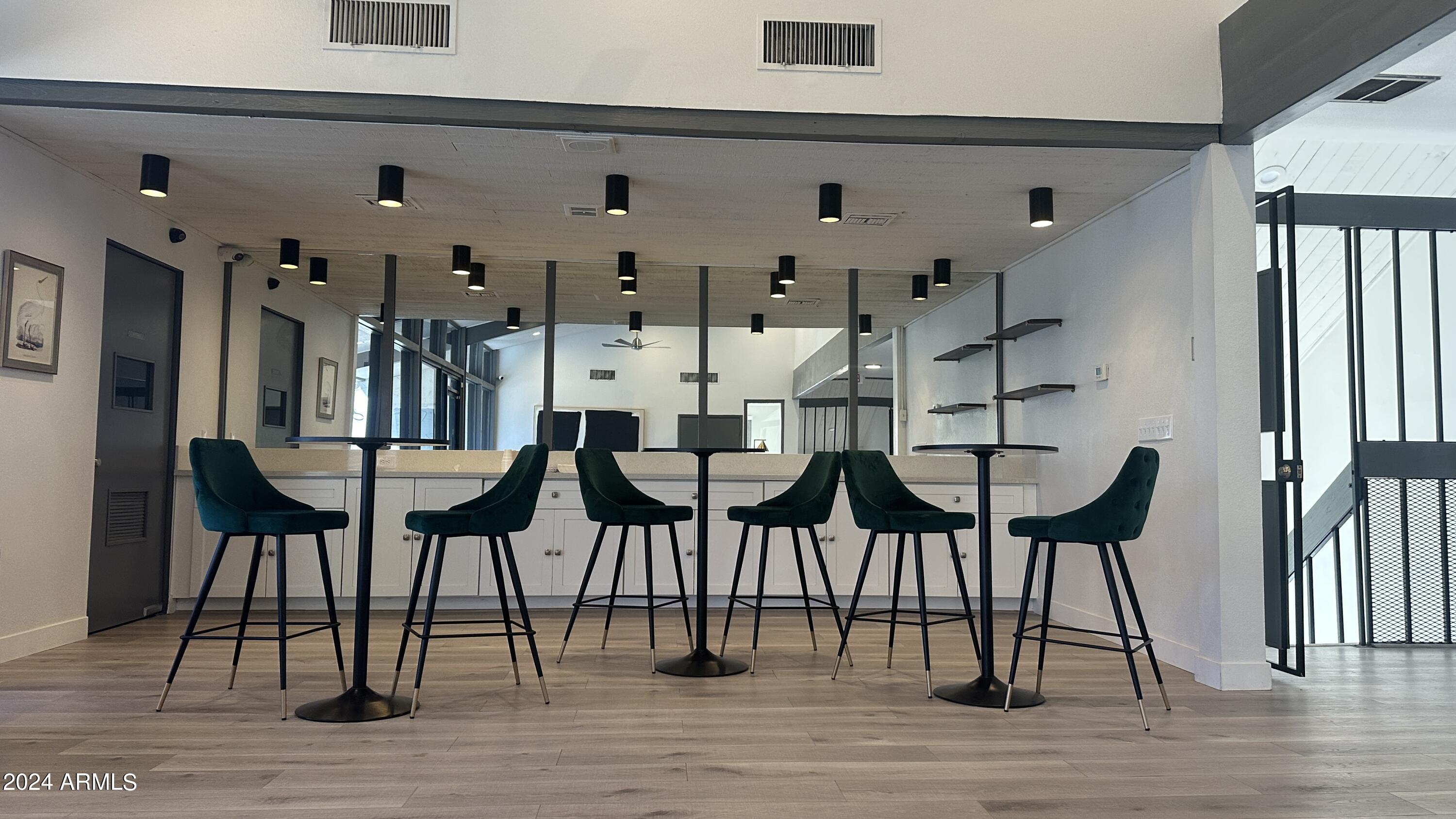 8055 East Thomas Road, Unit C109 Scottsdale, AZ 85251 - Photo 30 of 35 Elegant Seating Area