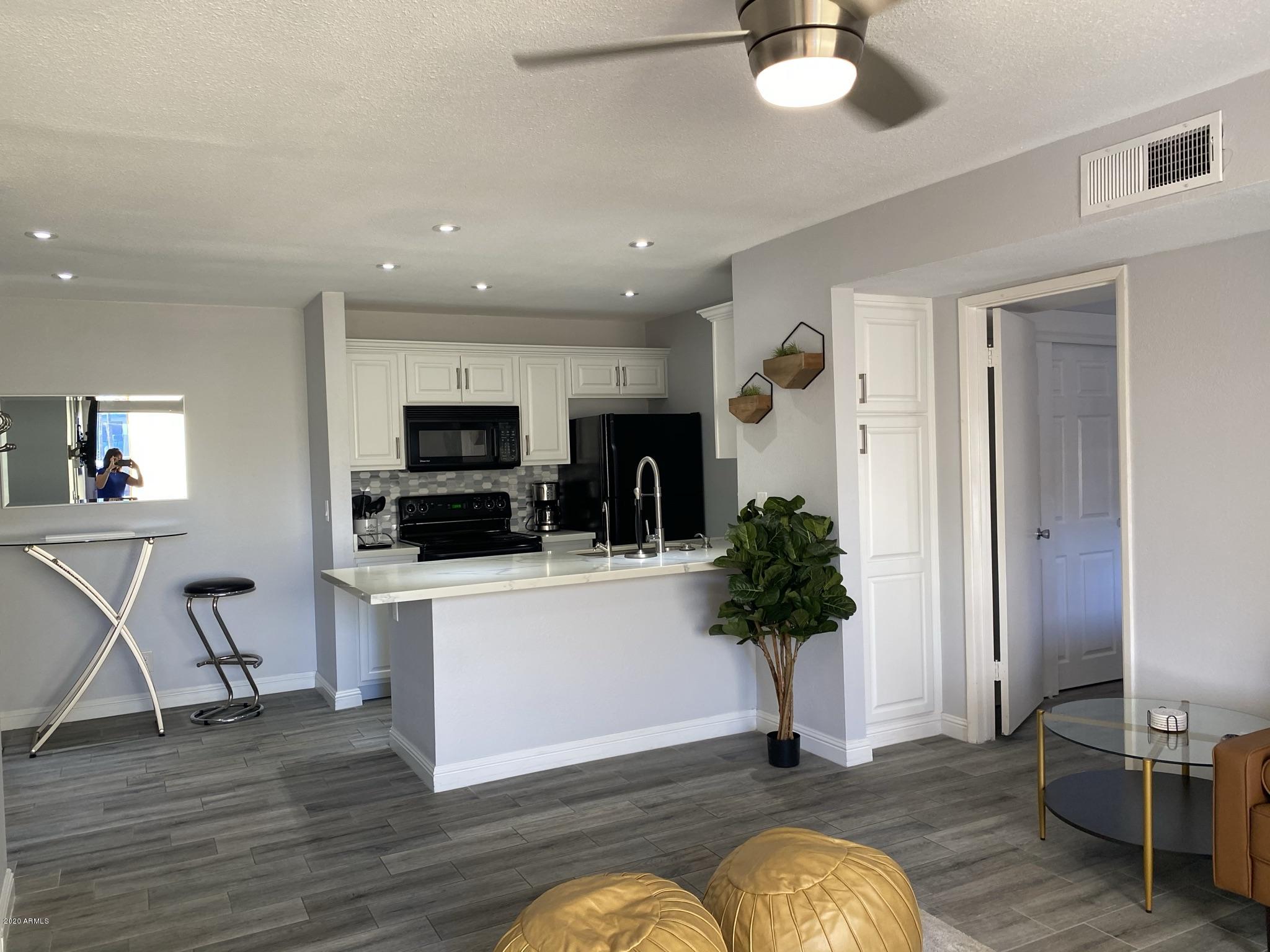 8055 East Thomas Road, Unit C109 Scottsdale, AZ 85251 - Photo 4 of 35 Open Kitchen