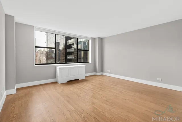 $4,350 | 330 East 39th Street, Unit 11K | Murray Hill
