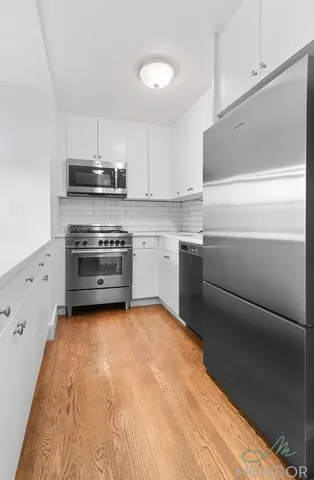 $4,350 | 330 East 39th Street, Unit 11K | Murray Hill