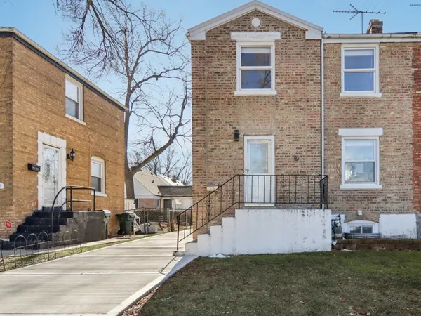 $299,900 | 4208 Oak Street, Bellwood, IL 60104