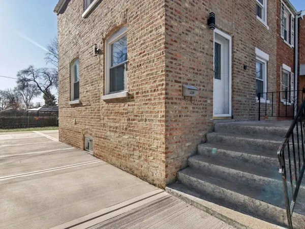a view of a brick building