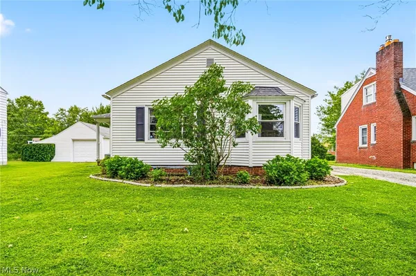 $165,000 | 2659 Arlington Drive, Ashtabula, OH 44004