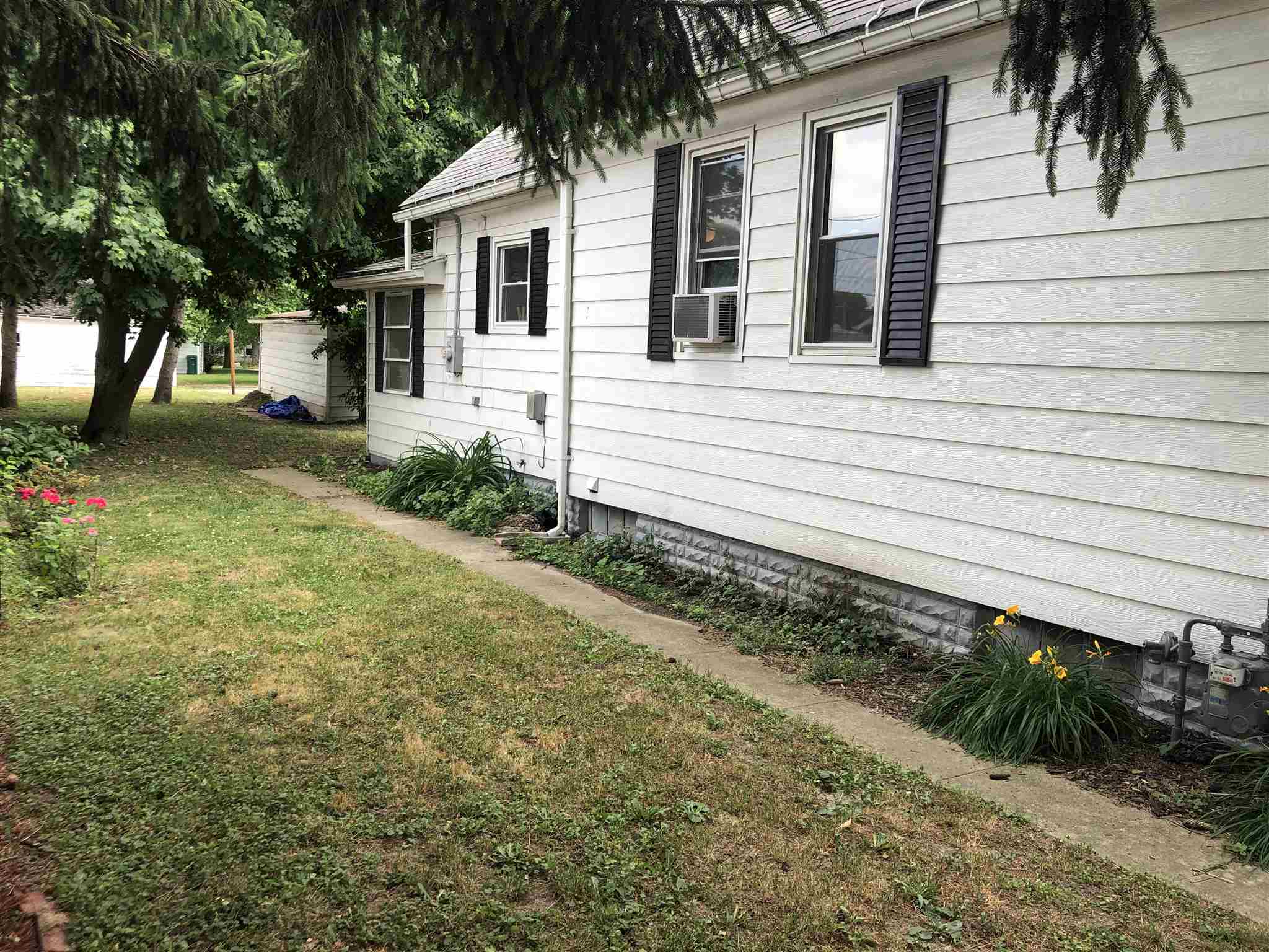 112 North 11th Street Decatur, IN 46733 - Photo 2 of 27