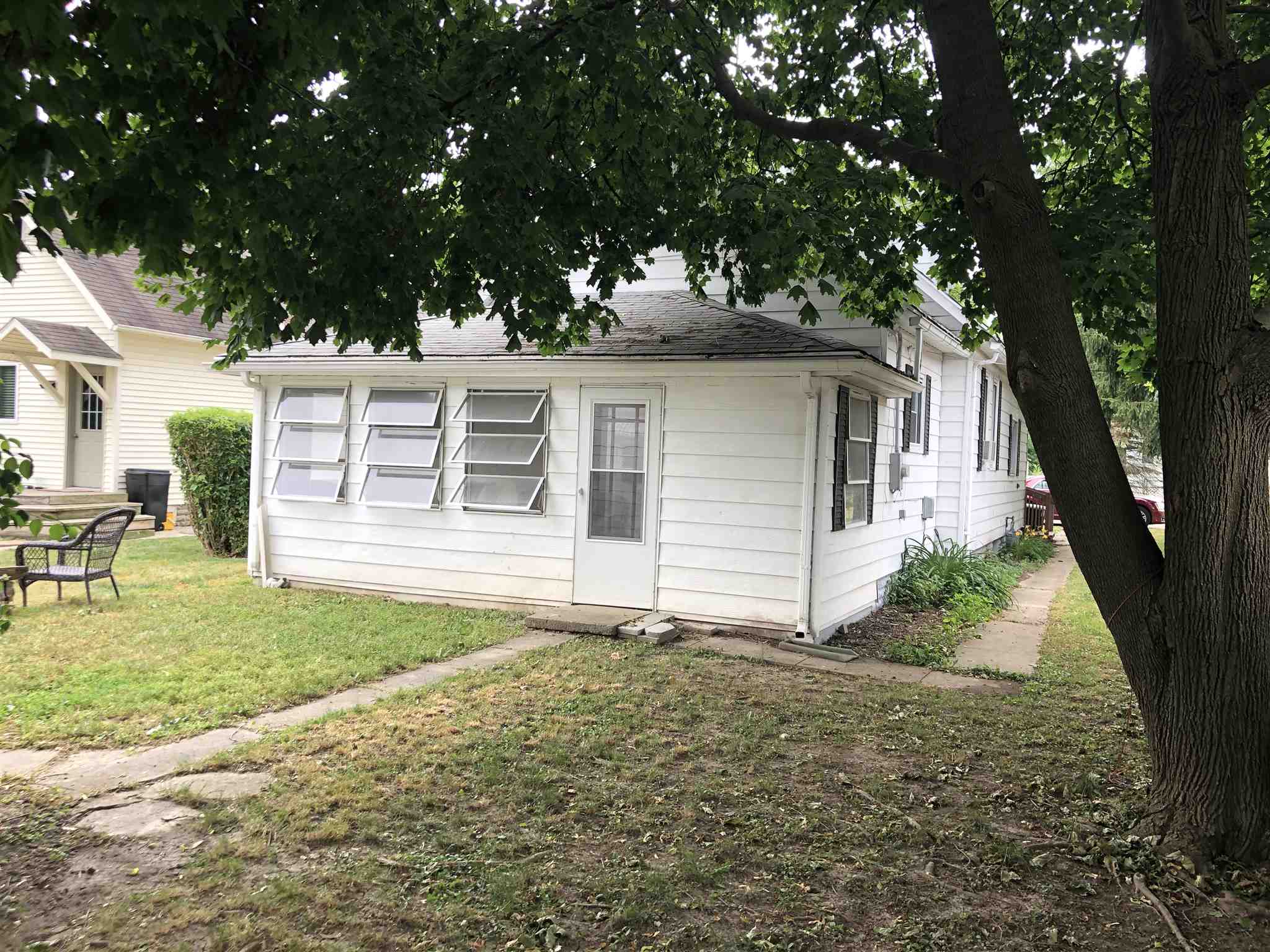 112 North 11th Street Decatur, IN 46733 - Photo 3 of 27
