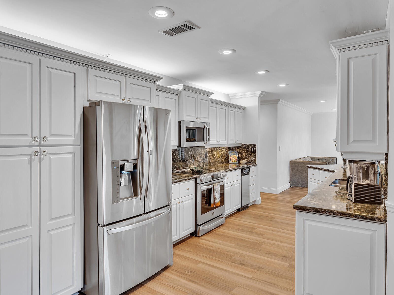 20870 Soneto Drive Boca Raton, FL 33433 - Photo 13 of 49 DSC00091