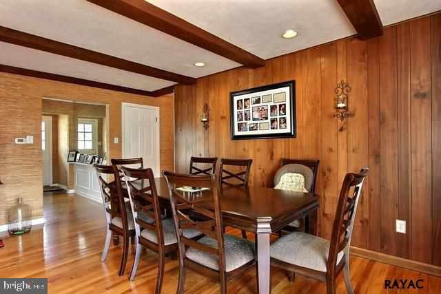 339 Greendale Road York, PA 17403 - Photo 7 of 36