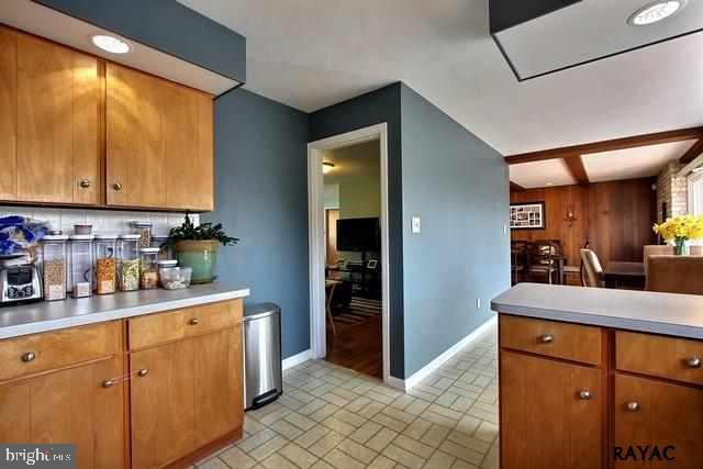 339 Greendale Road York, PA 17403 - Photo 10 of 36