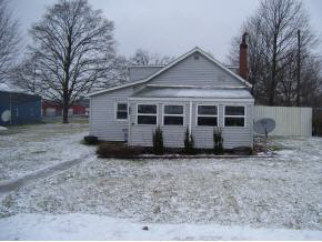 530 Race Street Rochester, IN 46975 - Photo 2 of 2