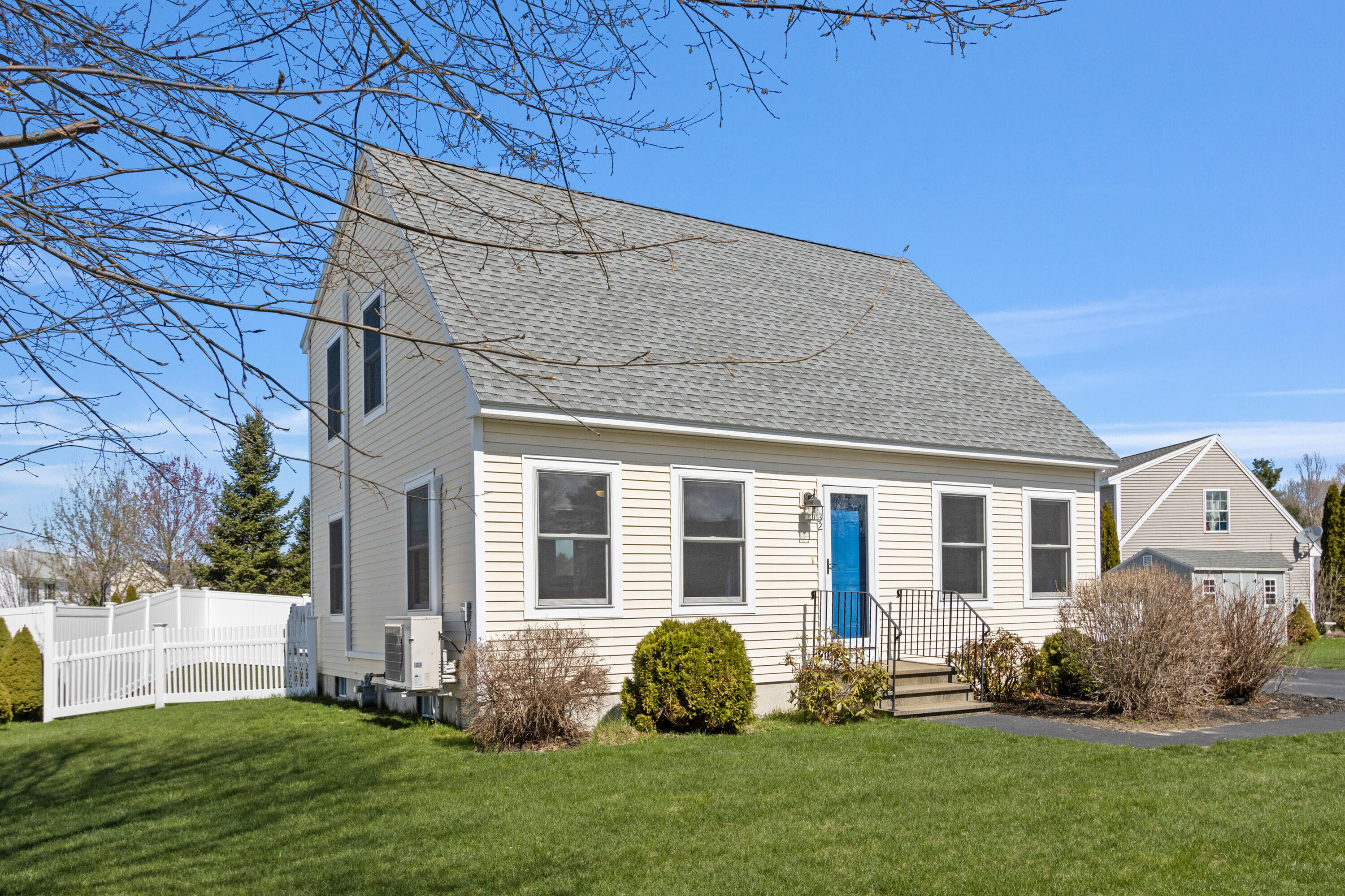 32 Wagner Farm Road Gorham, ME 04038 - Photo 2 of 33 20260424JW-71005