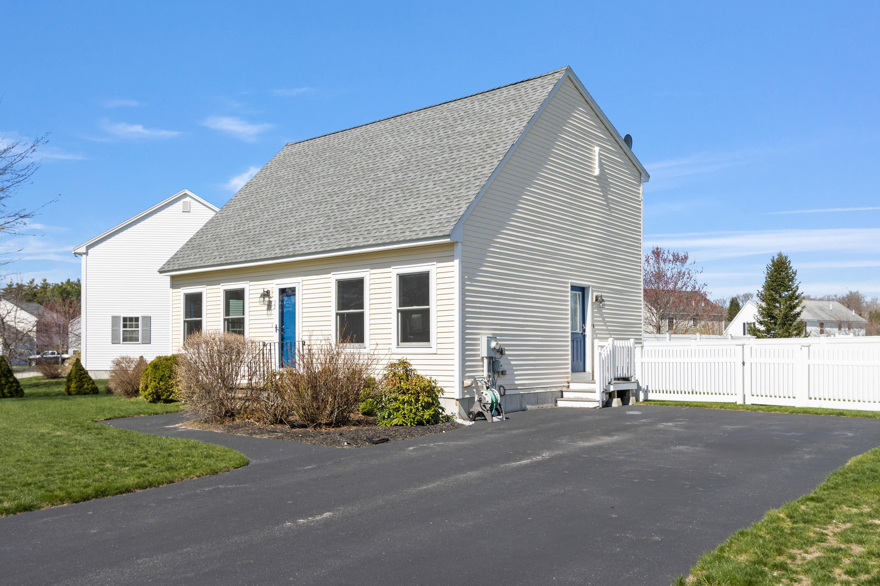 32 Wagner Farm Road Gorham, ME 04038 - Photo 3 of 33 20260424JW-71006