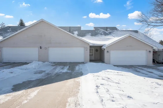 $205,000 | 115 7th Street West, Mantorville, MN 55955