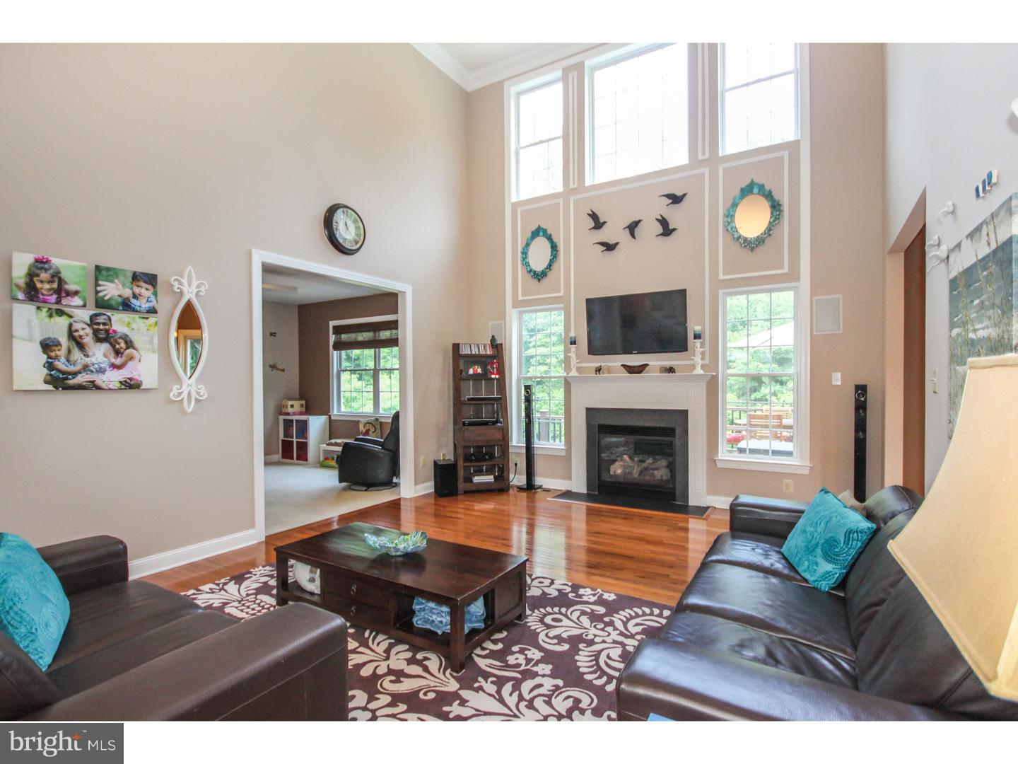 143 North Hillcrest Road Springfield, PA 19064 - Photo 5 of 25 Living Room
