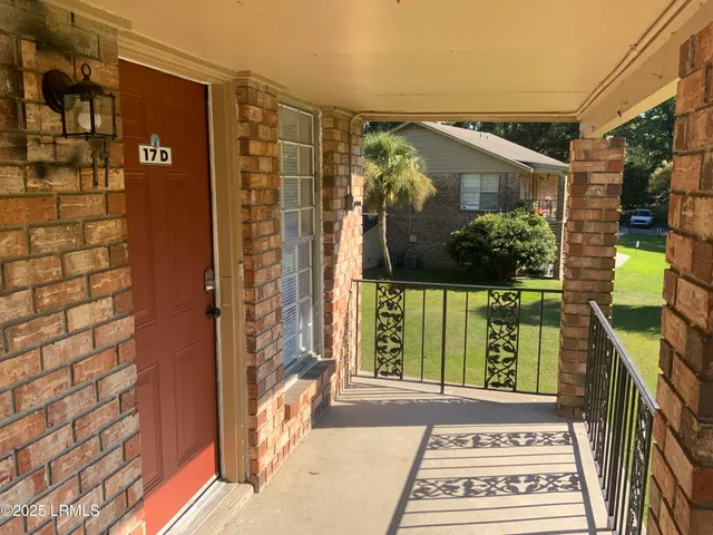 $1,100 | 2205 Waterford Place, Unit 17D, Port Royal, SC 29935