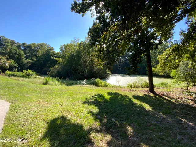 $1,100 | 2205 Waterford Place, Unit 17D, Port Royal, SC 29935