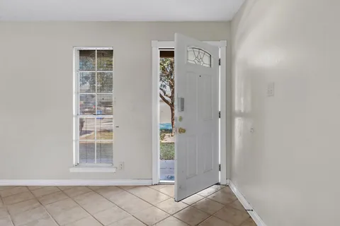 $319,000 | 809 Maryland Drive, Austin, TX 78758