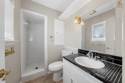 $319,000 | 809 Maryland Drive, Austin, TX 78758