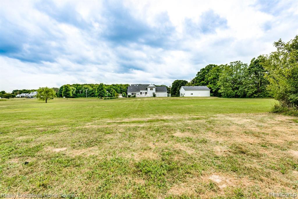 301 Pine Ridge Road St. Clair, MI 48079 - Photo 9 of 72