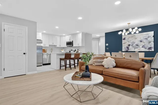 $399,000 | 175 Redwood Court, Ramsey, NJ 07446