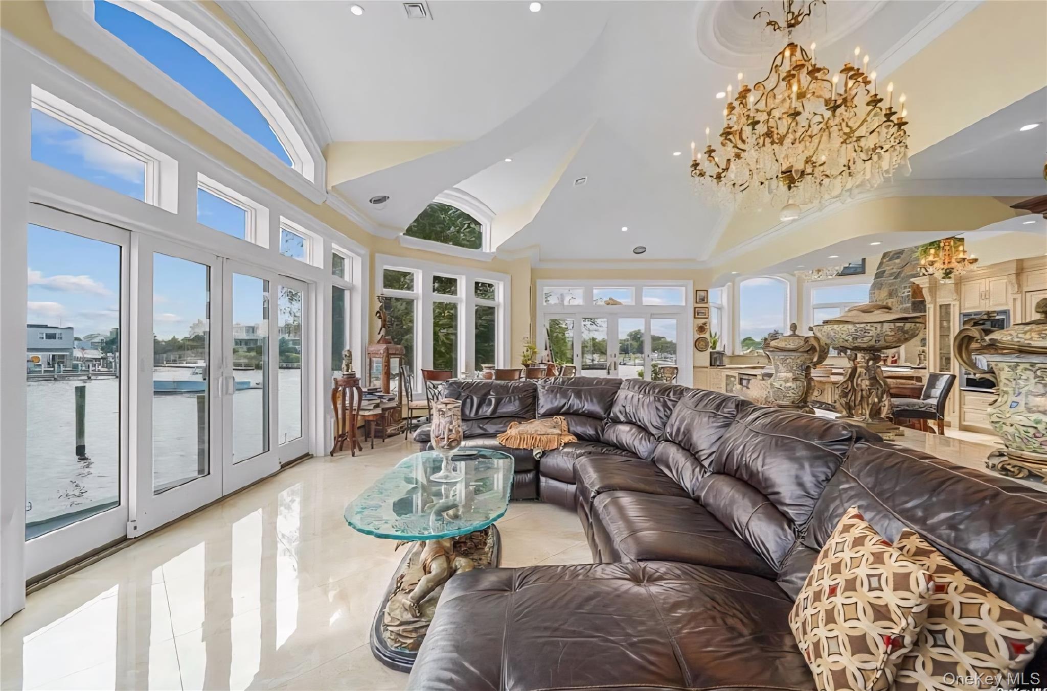 238 West Islip Road West Islip, NY 11795 - Photo 4 of 14